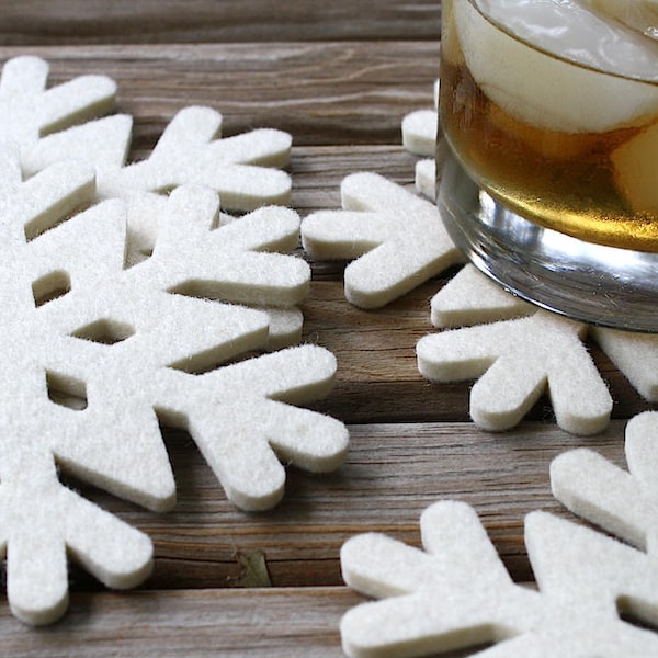 Snowflake Wool Felt Coasters: Winter Holiday Table Decor
