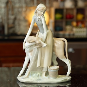 Lladro #4513 ‘Girl with Calf’ Figurine – Retired 13&#39;&#39; Porcelain, Rare & Stunning Display Piece