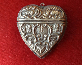 Argent sterling français pendentif en cœur victorienne antique boîte Châtelaine, boîte à parfum, boîte à sel, sacré, vesta