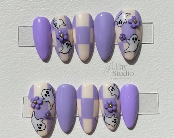 Lila Geist Press On Nails: Schachbrett-Halloween-Nagel-Kunst