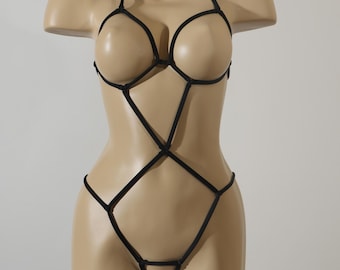 Parte inferior de tanga trikini diminuta para mujer para exposición completa