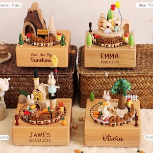 Caja de música de tren de madera personalizada, regalo de Pascua personalizado, caja de música de conejito con nombre, primera Pascua del bebé, regalo para niños pequeños