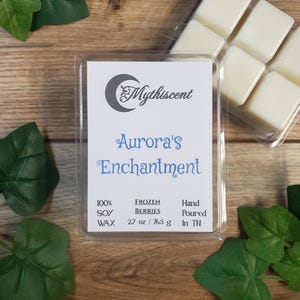 Aurora&#39;s Enchantment Wax Melt — Frozen Berry Scent, Soy Wax, Whimsical Celestial Fragrance, Handmade Gift, Strong Scented