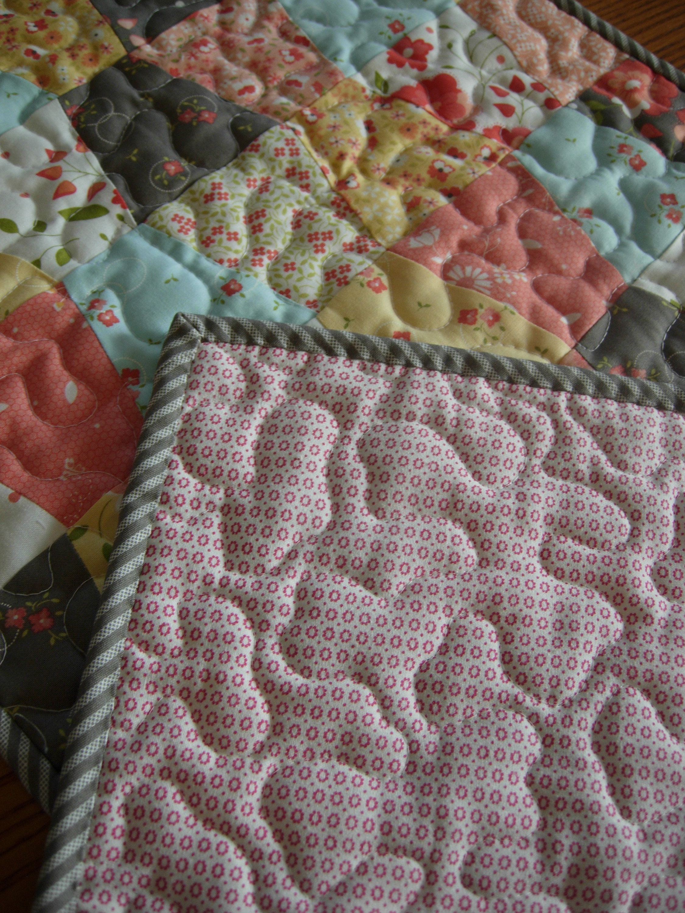 Thimble Table Runner Pattern Sugarcreek Thimbles Table Runner Spring or Summertable - Etsy