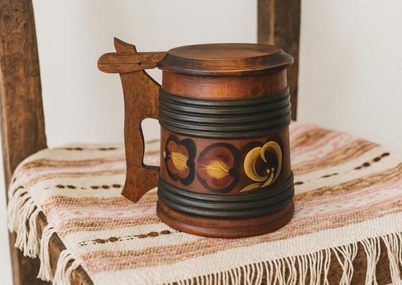 Vintage Swedish Rosemåling Mug – Hand Painted Wooden Beer Mug with Lid – Authentic Scandinavian Allmoge Folk Art Glass with Beautiful Patina