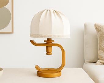 Vintage Tischleuchte aus Kiefernholz im Mid-Century-Modern-Stil – Schwedisch-skandinavische Beleuchtung