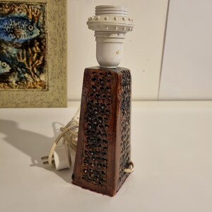 Brutalistischer Keramik-Lampenfuß – handgefertigte Keramikleuchte aus der Mitte des 20. Jahrhunderts, Vintage-Studio-Kunstdesign Bild 5