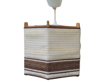 Skandynawski żyrandol z drewna sosnowego z lat 70.: lampa wisząca w stylu retro duńskim