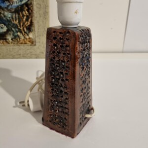 Brutalistischer Keramik-Lampenfuß – handgefertigte Keramikleuchte aus der Mitte des 20. Jahrhunderts, Vintage-Studio-Kunstdesign Bild 3