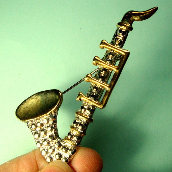SALE, Saxophone Pin, Musical Instrument Brooch, Silver & Gold Metal Brooch, Music, Hot Lips, Dexter Gordon Where Are You.... Musicians
