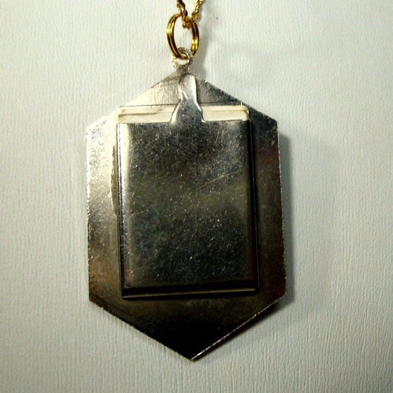 ART DECO Guilloche Photo Pendant by REO on Goldto… - image 8