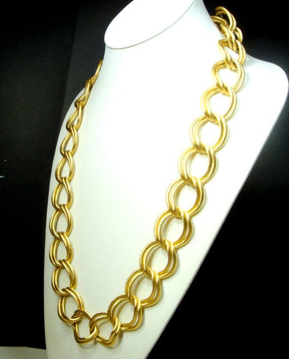 28" Bold Goldtone Double Link Chain, Ligtweight, … - image 6