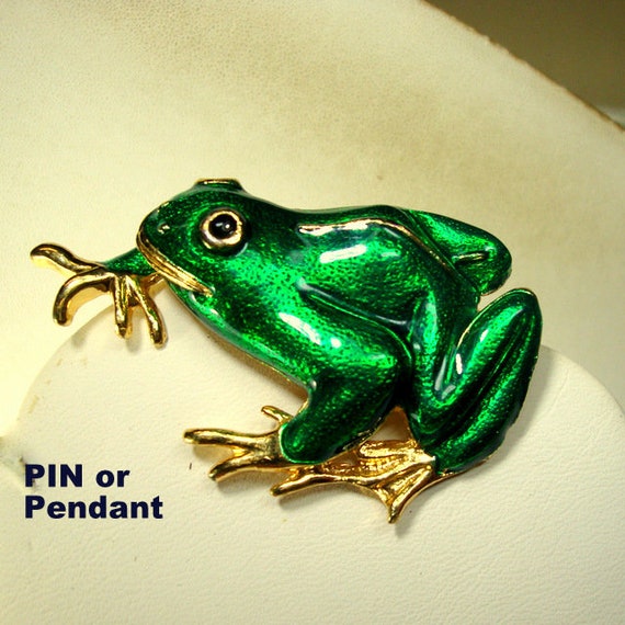BIG Green FROG Pin or Pendant, Rana Lover Brooch, Emerald Enamel & Goldtone  Toad, Knee Deep, Ribbet. 