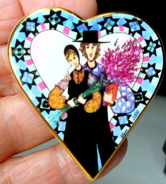 P Buckley Moss Porcelain Heart Brooch: Amish Couple, Story of Love