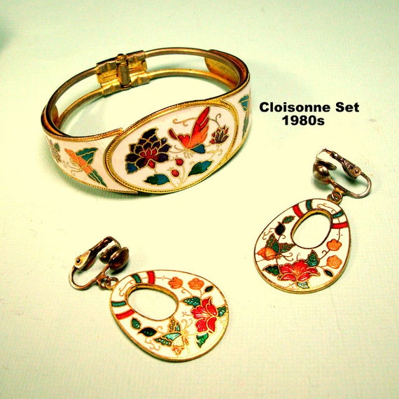 White Cloisonne Enamel Clamper Bracelet & Matchin… - image 1