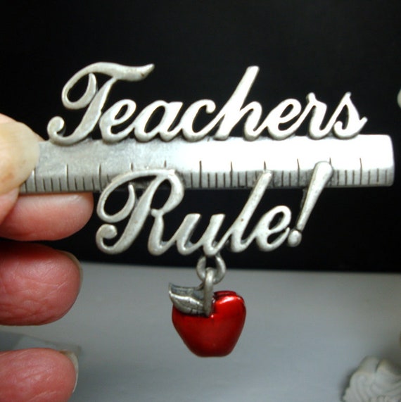 J.J. TEACHERS Rule Pin, Pewtertone w Red Apple Cha