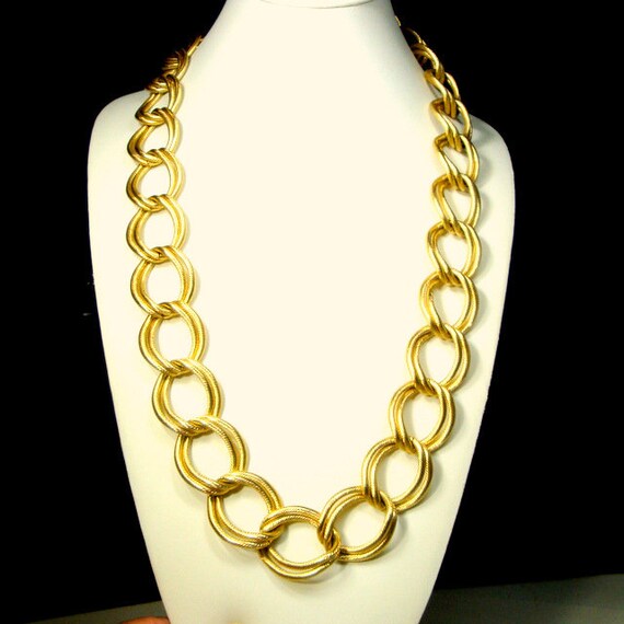 28" Bold Goldtone Double Link Chain, Ligtweight, … - image 4