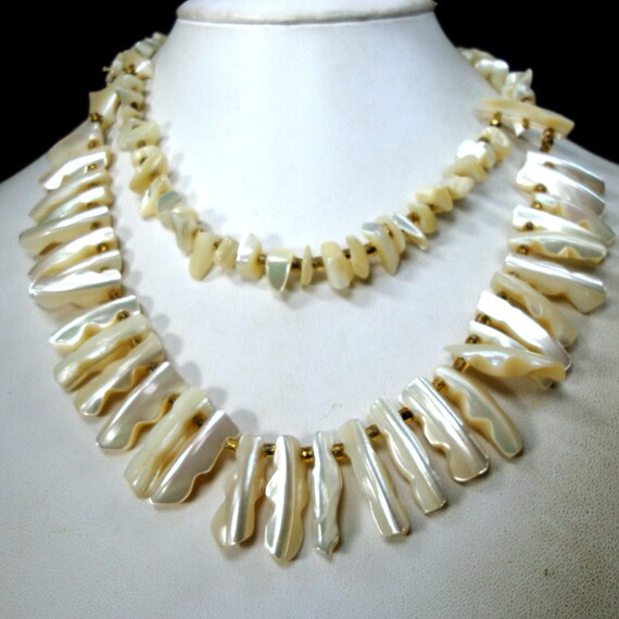 Shiny WHITE Spiked Seashell CHOKER, 1960s 2 Strand