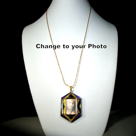 ART DECO Guilloche Photo Pendant by REO on Goldto… - image 3