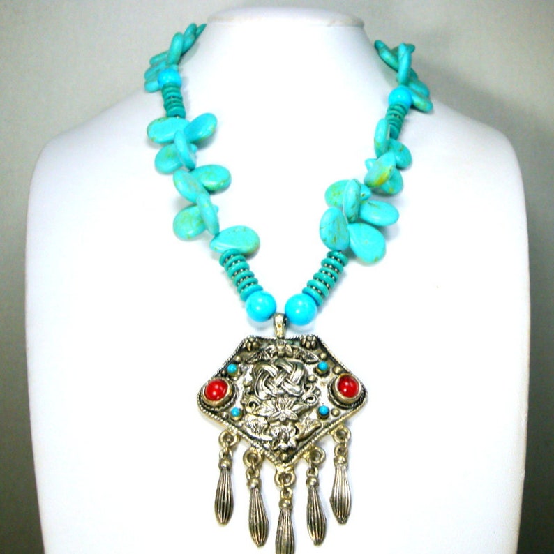Recycled Ooak Vintage Magnesite Turquoise Stone Bead Necklace w Tribal Silvertone Pendant
