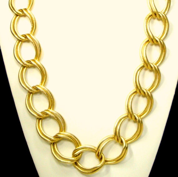 28" Bold Goldtone Double Link Chain, Ligtweight, … - image 7