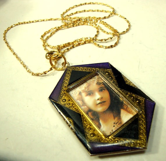 ART DECO Guilloche Photo Pendant by REO on Goldto… - image 1