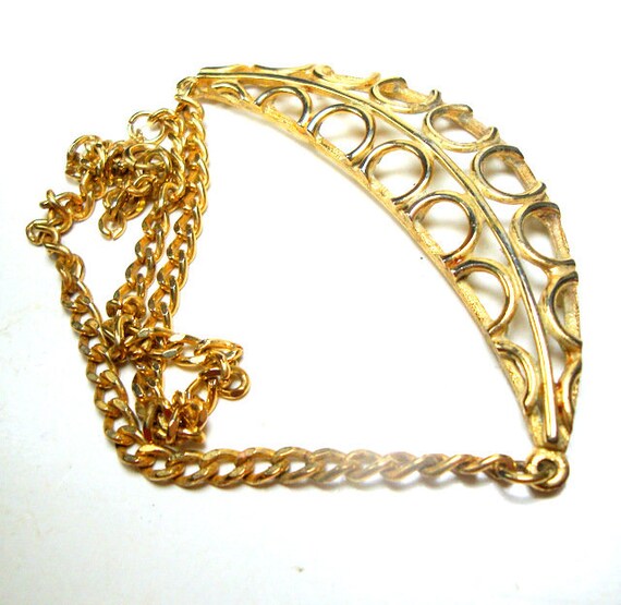 Tiny Goldtone Metal  Loop de Loop Crescent Bib on… - image 5