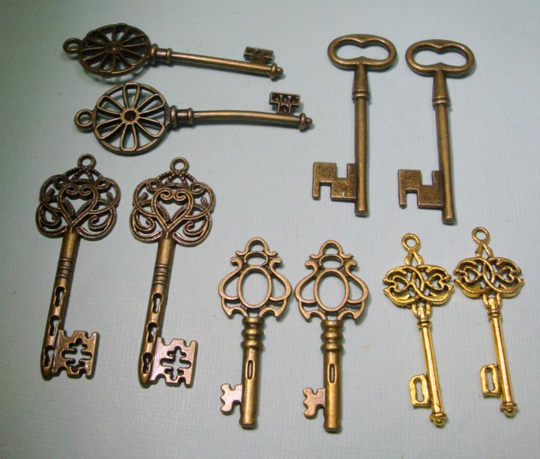 Goldtone Faux Key Pendants: Brass & Gold Charms, Lot of 10 - Etsy