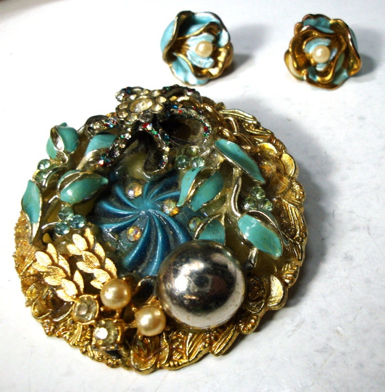 Big Gaudy Spring Handmade Pin w Clip Earrings to Match Goldtone Metal Set Rhinestones /& Blue Enamel Tulips...Plus