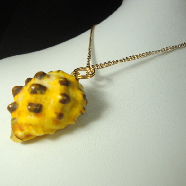 Honeycomb Yellow Mermaid Shell Pendant, Gold Chain, 80s, Accent Painted Gold on Lovely Brown Dotted Seashell, Crisp &, Never Used Necklace