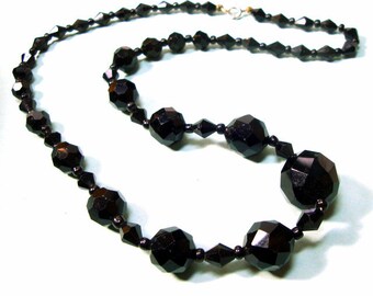 Faceted Black Glass Necklace,  1950s Single Petite Strand 0f Timeless Vintage Class, Mourning Beads