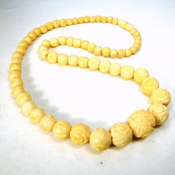 Antique Carved Bone CLASSIC Flower Bead Necklace , Cream Color Traditional Graduated Beads, 1960s, OxBone  Catch