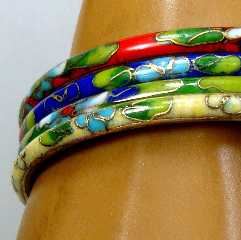 Blue,Green,Cream Small to Average Set of 4 Chinese Cloisonne Enamel Bangle Bracelets Red 1980s Classic Asian Flowered Jewelry