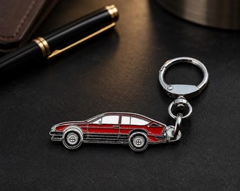 Alfa Romeo GT (1974) Classic car keyring, enameled metal, collectible, gift for car lovers and collectors.