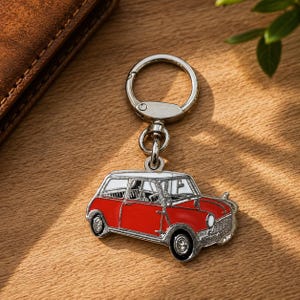 Porte-clés Mini Cooper classique, en métal émaillé, objet de collection, cadeau pour les passionnés et collectionneurs de voitures.