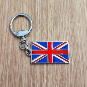 United Kingdom Flag Keychain, Metal US Flag Keychain, Patriotic USA Keychain Gift, American Flag Metal Keychain, Metallic Flag Enamel Gift