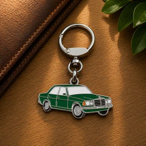 Portachiavi Mercedes 200 Classic, in metallo smaltato, da collezione, regalo ideale per appassionati di auto e collezionisti.