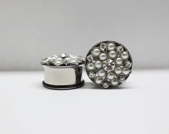 7/8" - 22mm Single Flare Snowflake Queen Crystal and Pearl Wedding Plugs