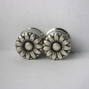 Silver Daisy Plugs 1/2 3/4 12mm 19mm image 1