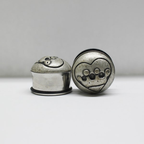 3/4" - 19mm Single Flare Silver King Of Heart Plugs