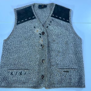 vintage ladies size 42  medium/large  Giesswein wool rich made in austria grey waistcoat/gilet