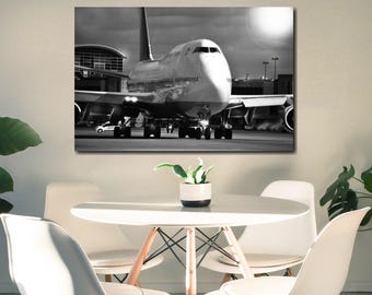Großes Wandbild Boeing 747 Flugzeug Wandbild - Flughafen Poster Fotografie - Luftfahrt Bild Gemälde von AirBrothers