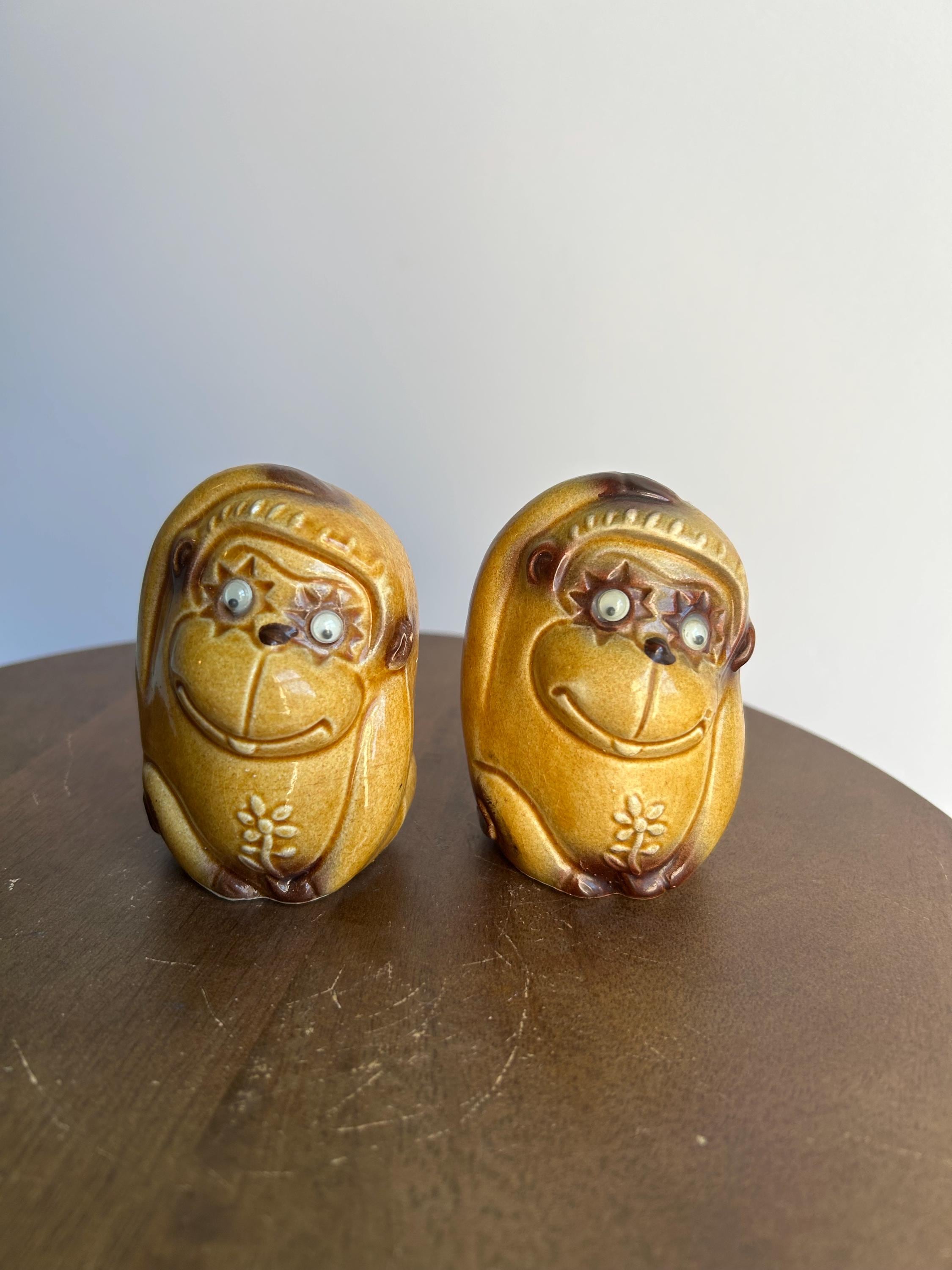 Gorilla Salt and Pepper Shaker - Etsy