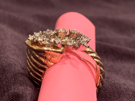 Rhinestone Cornucopia Ring: Gold Toned Statement … - image 4