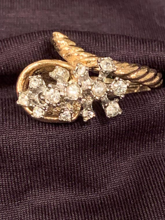 Rhinestone Cornucopia Ring: Gold Toned Statement … - image 10