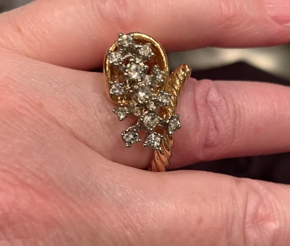 Rhinestone Cornucopia Ring: Gold Toned Statement … - image 2