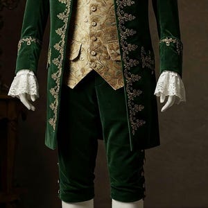 Men Green Customize 3Pc History Suit Gold Embroidered Rococo Styled Historical Suit Vintage Wedding Venetian Costume for Cosplay Gala Events