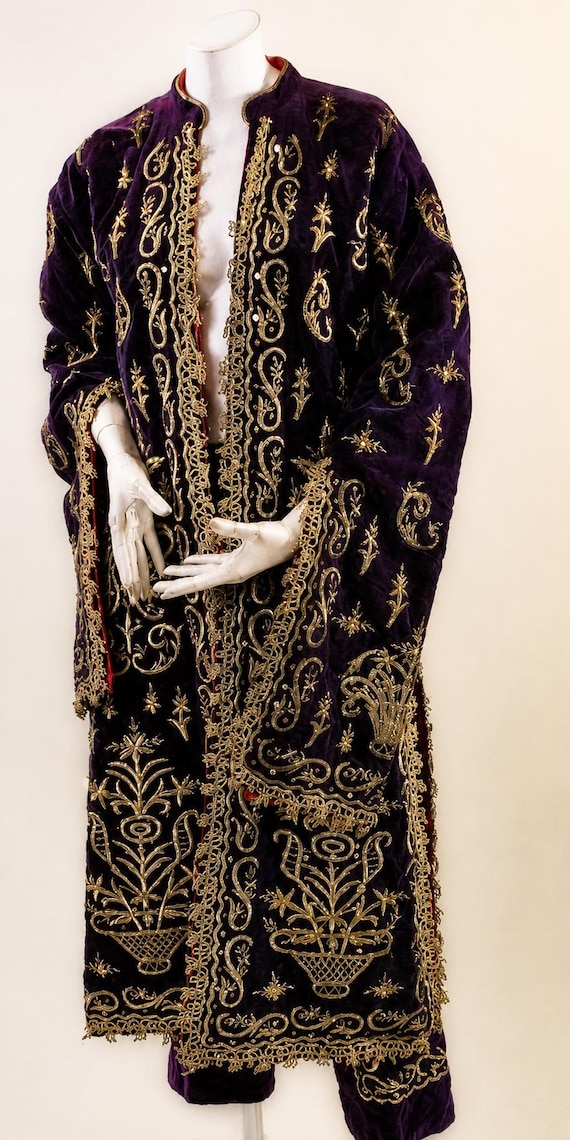 Men Purple Velvet Customized 2Pc Cape Pants Silver Embroidered Wedding Groom's Attire