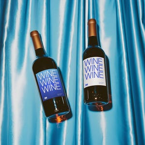 Wine Bottle Packaging Label mockup in a realistic scene with editable PSD layers, perfect for branding design