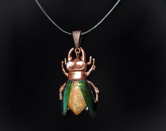 Collier pendentif scarabée en cuivre, bijou ailes d'élytres de scarabée, bijoux personnalisés